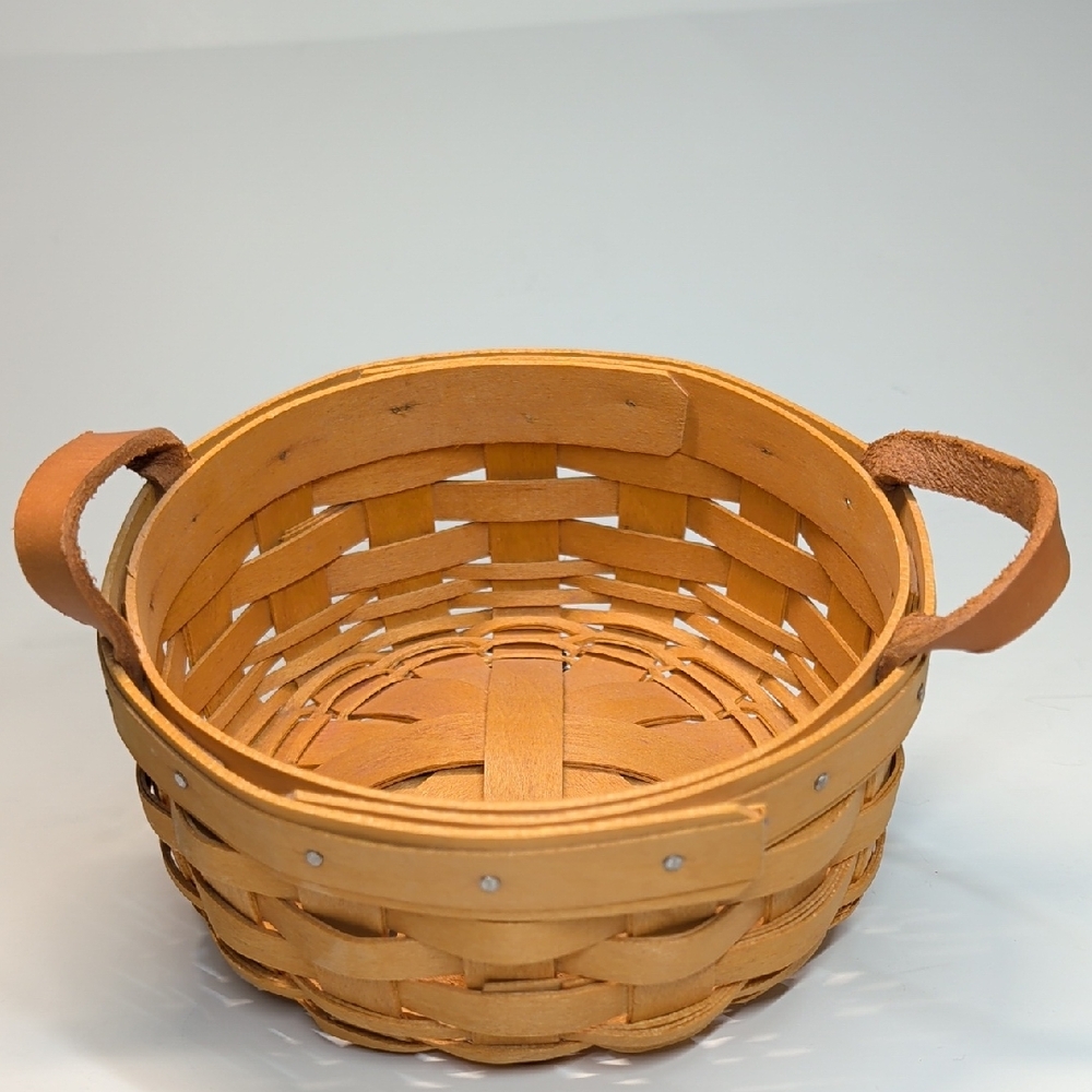 Longaberger Button Basket, 2002 Booking Basket with Leather Handles W403
